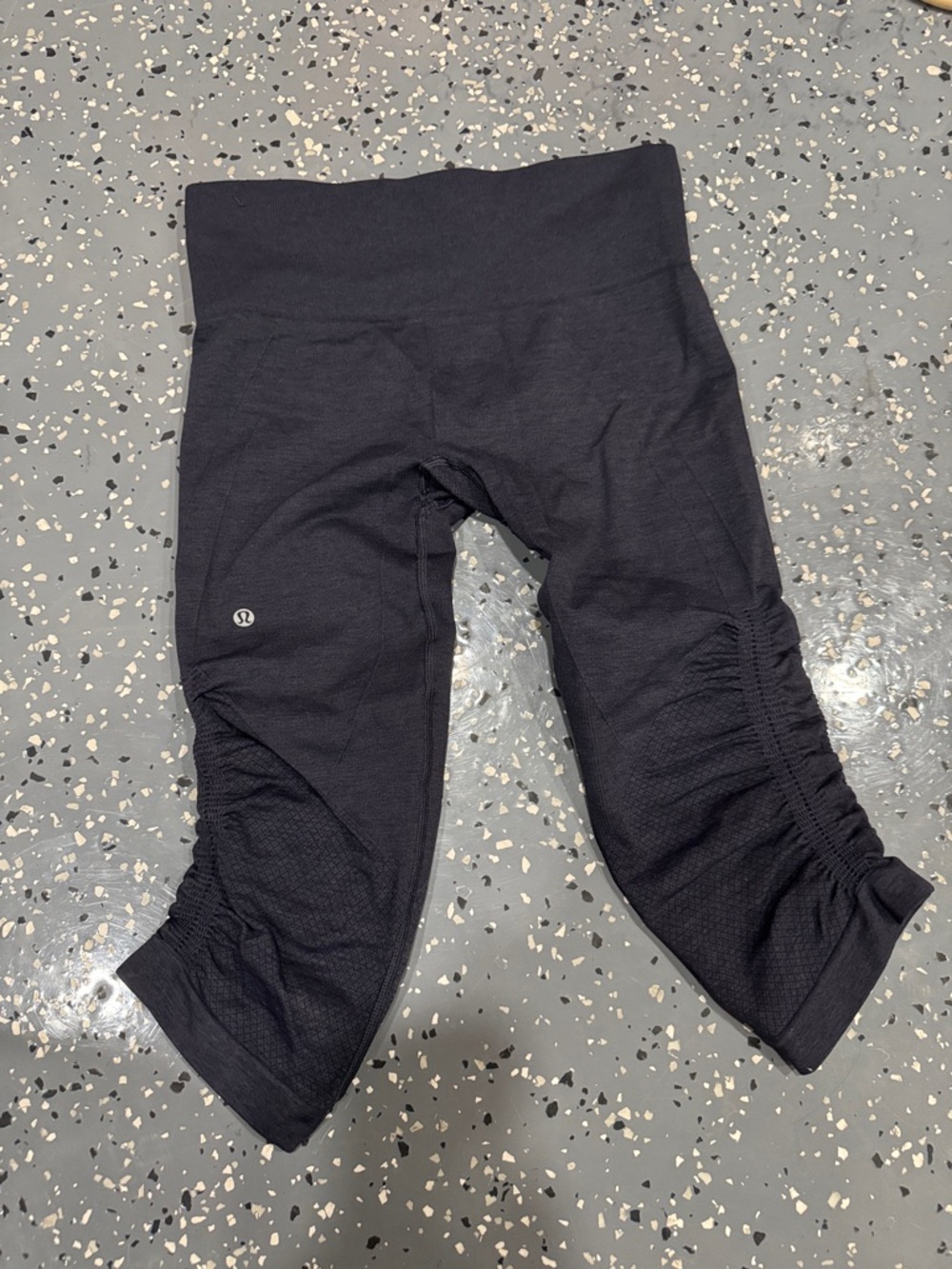 lululemon athletica navy Cropped Ruched Capri Leggings